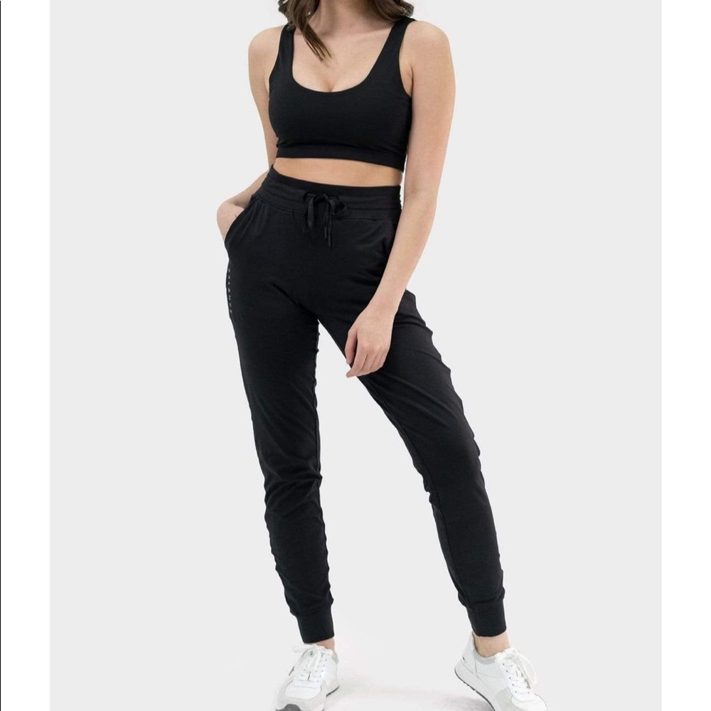Select Joggers